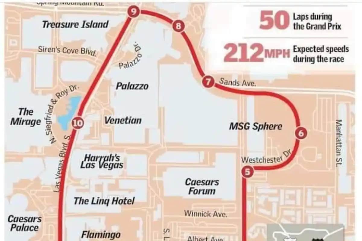 Center Strip | Projection Screen TV | Jacuzzi Tub gallery image 3