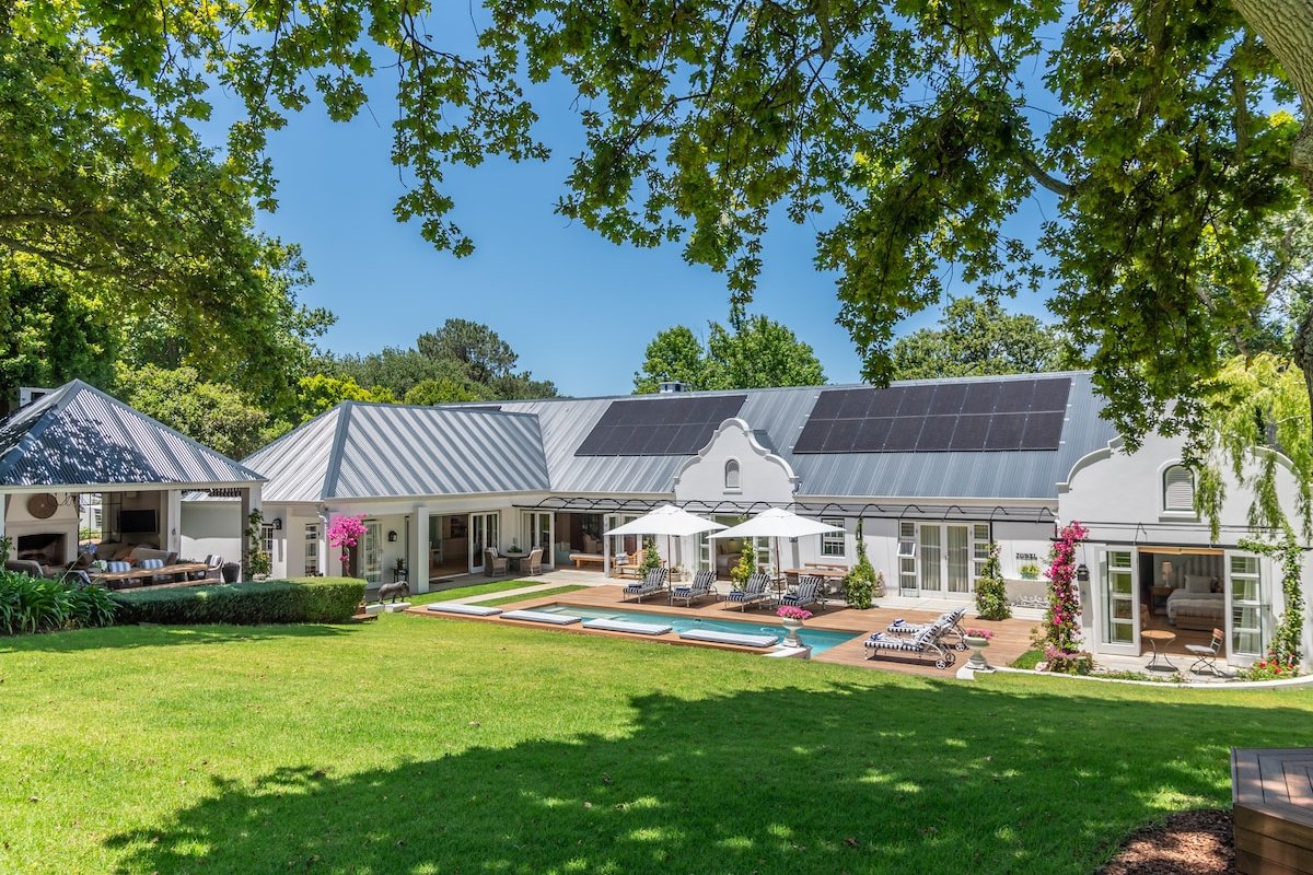 Hohenhort Villa – heated pool -back up power gallery image 5