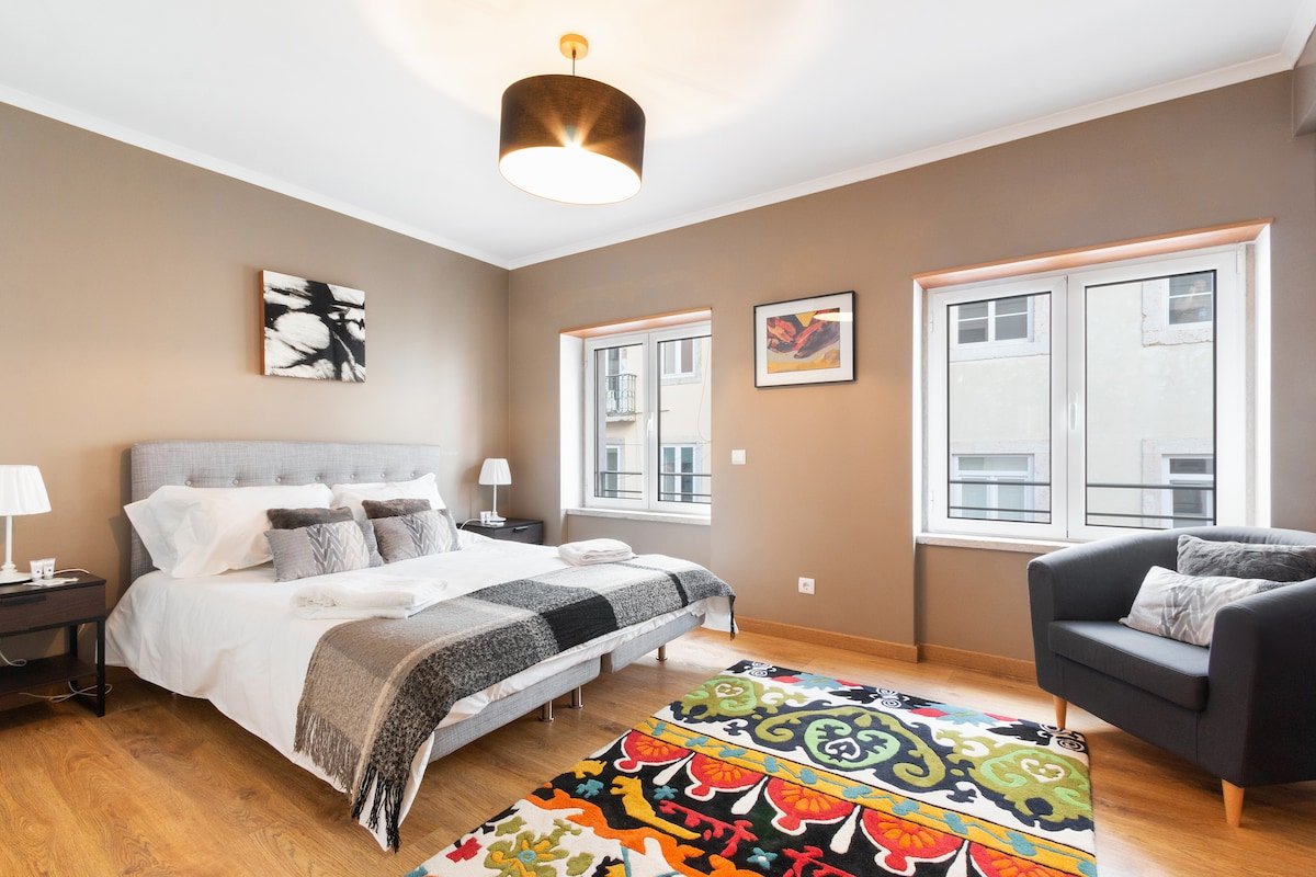 Exquisite Townhouse for 8 in Lisbon City Center gallery image 3