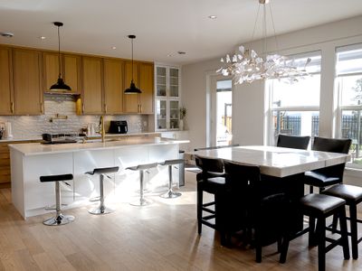 Stunning Bear Mtn Home: 4BR, Views & Fenced Yard