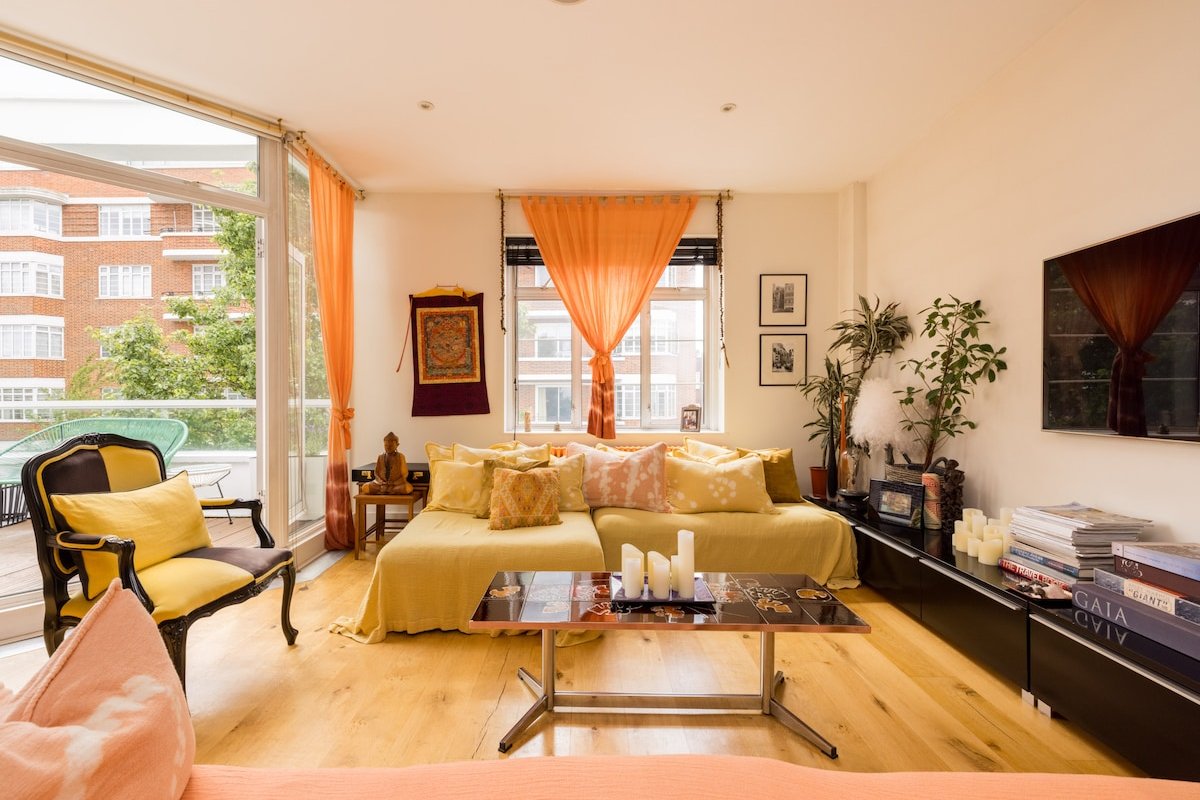 Large, Stylish Three-Storey Home in Primrose Hill gallery image 3