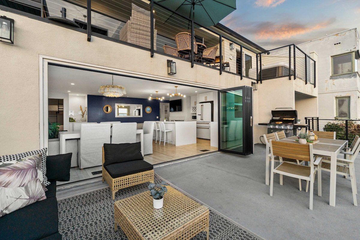 The California III – A Mission Hills Duplex gallery image 2