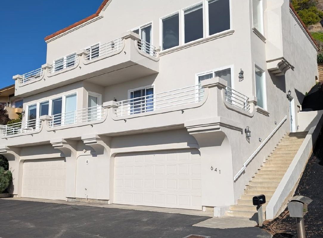 Panoramic Ocean Views – Across Street from Beach