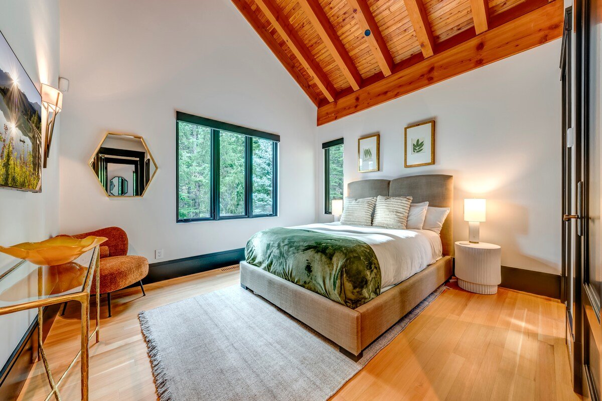 Kadenwood 2924 – Ski in Ski out, A/C, New Listing gallery image 3