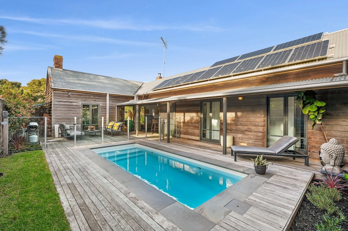 River Chic! – with pool. gallery image 3