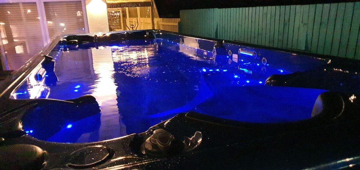 “The Prince” Luxury house with private chef gallery image 5