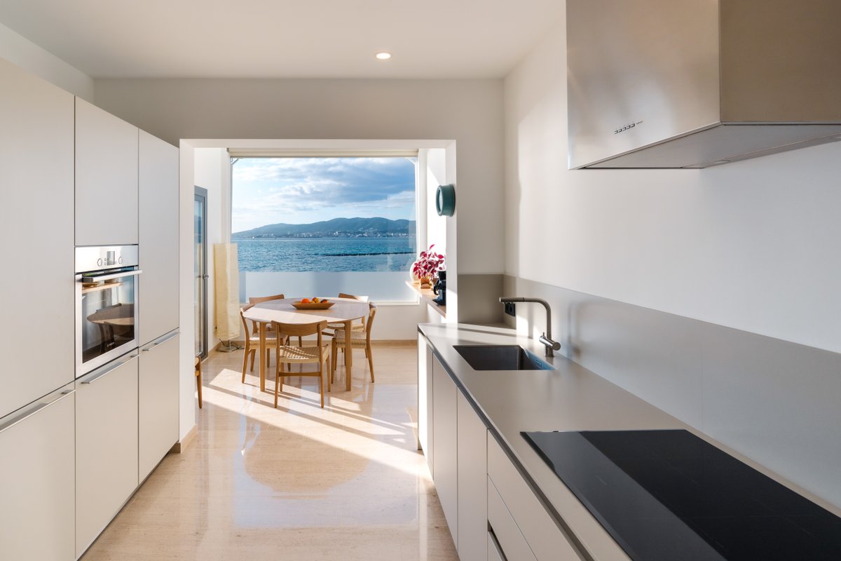 Las Rocas Beach-Ciutat Jardi Playa