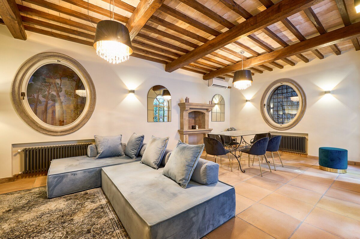 Domus Luxury Gianicolo Villa gallery image 5