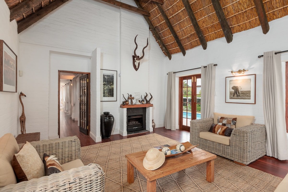 Die Rietdak: Thatched house Cape Town – 4 bedrooms gallery image 4