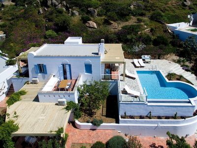 Villa Azure with Pool & Sea View – 3BR, 6 Guests