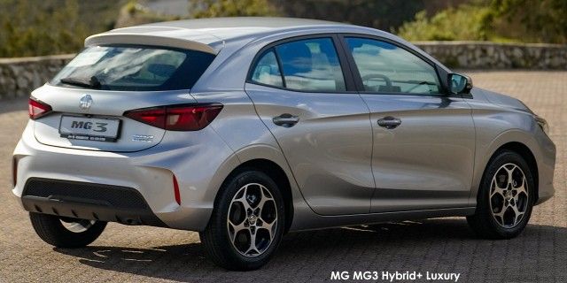 MG MG3 1.5 LUX HYBRID A/T - 12 