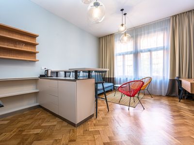 Stunning two bedroom apartment in Vinohrady