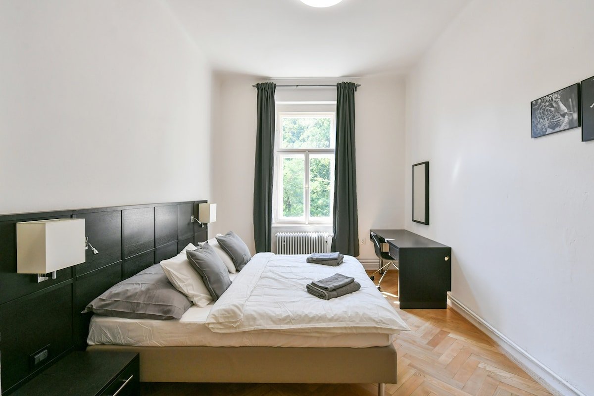 Petrin Garden 3BR Apartment # 11 by WSP Apartments gallery image 3