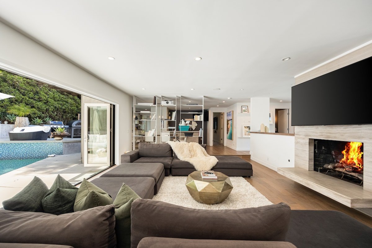 Beverly Hills Canyon Villa by Stay Awhile Villas gallery image 4