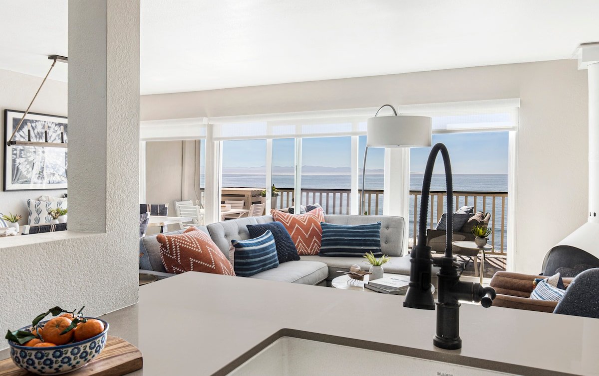 🍀Escape – Brand New Modern Chic Coastal Retreat🍀 gallery image 5