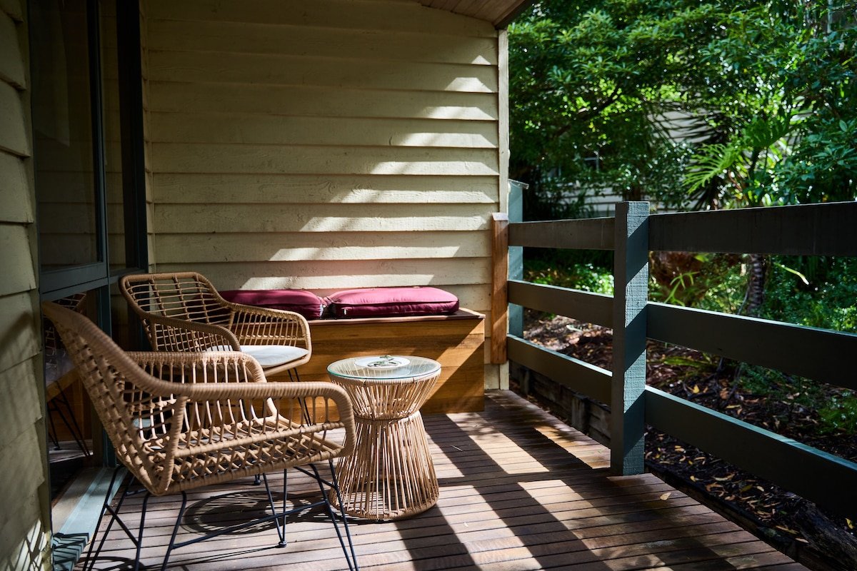 Hylander – Five Bedroom home, sleeps 14. gallery image 4