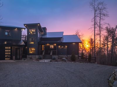 6 Acre Summit- Luxury, Mtn Views, Trout Fishing