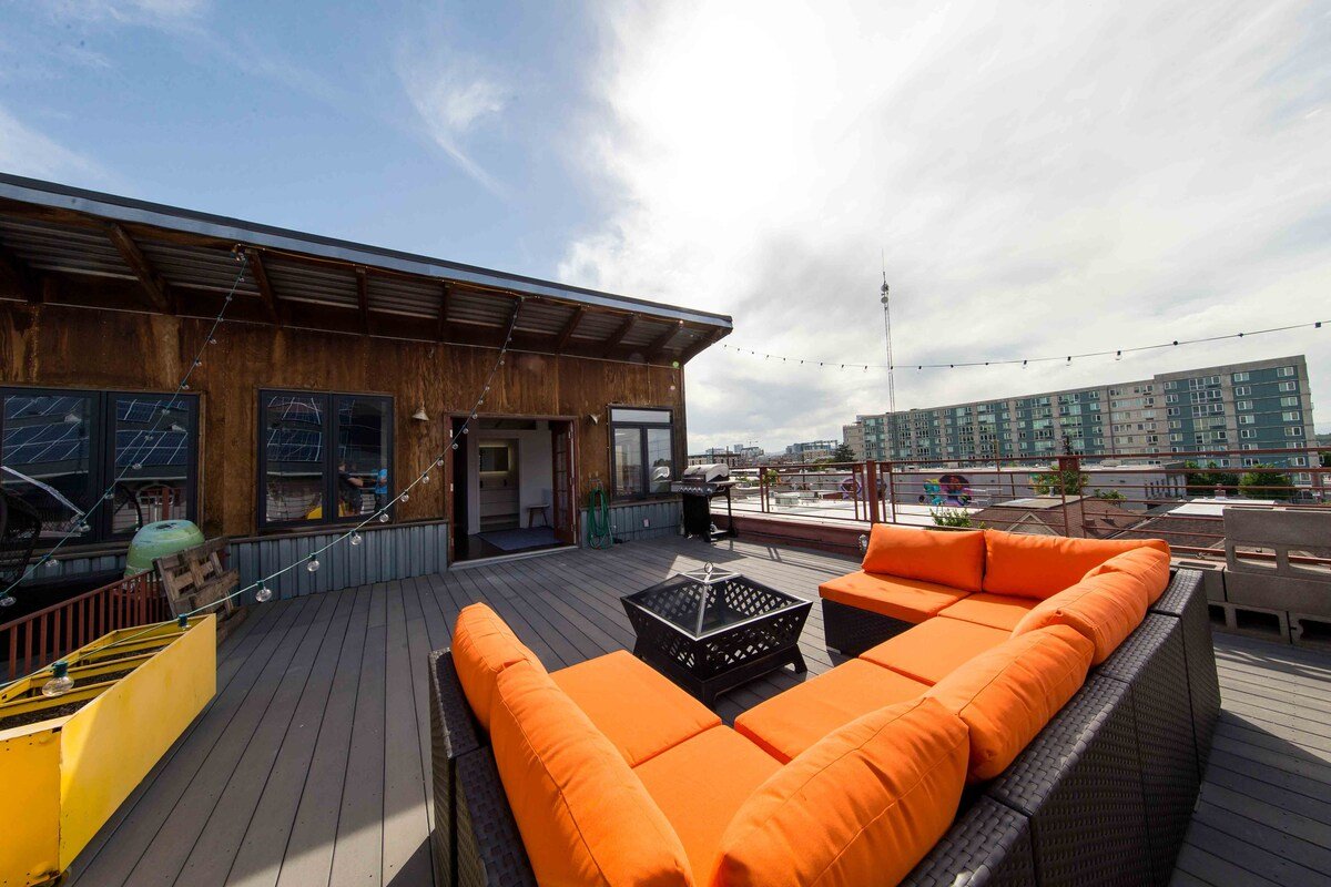 Downtown Industrial Loft in RiNO gallery image 5