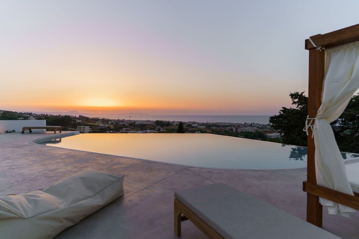 Seaview Villa w/Private Pool, BBQ 1,5km from beach gallery image 3