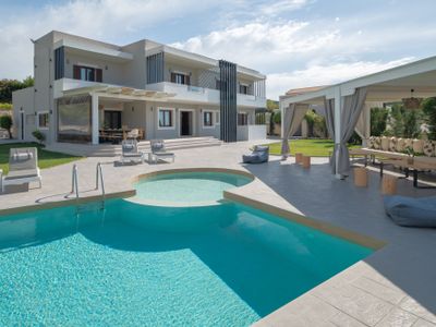 Elaida Villa, Heaven on Earth