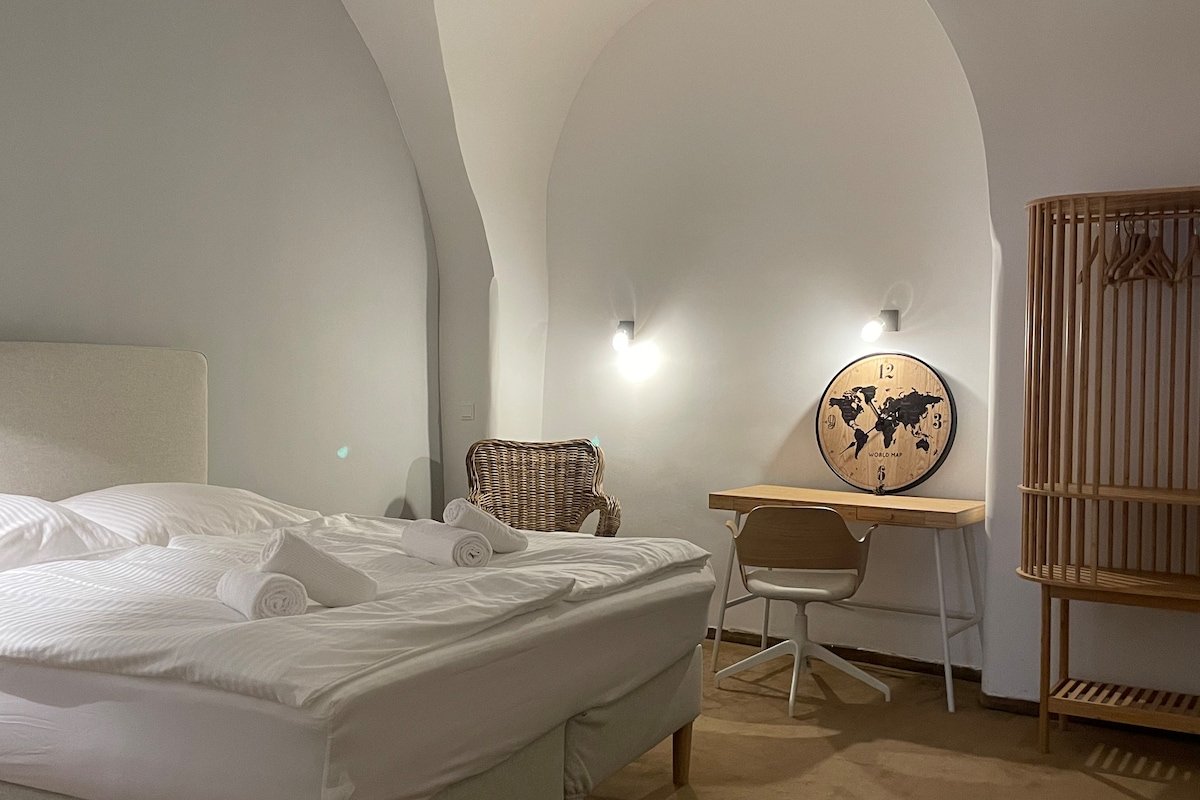 Charming Historic Apartment – Heart of Vienna gallery image 2