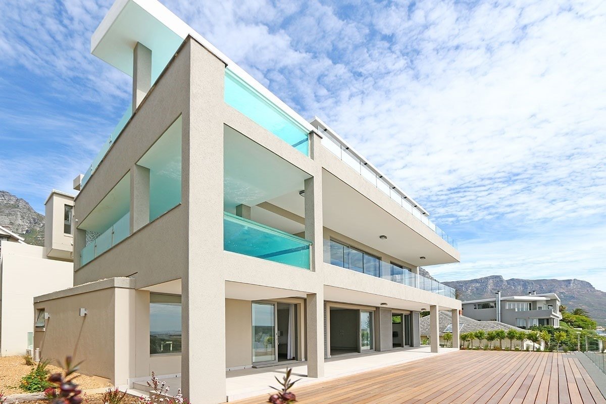 Power backup Oceanfront Residence 80m from the sea gallery image 3
