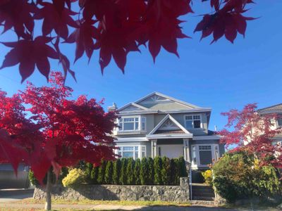 12 guest home in heart of Vancouver No Hidden Fees