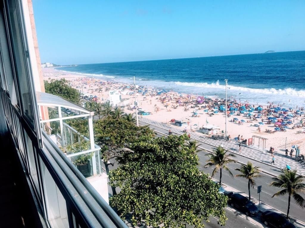 Oceanfront Leblon gallery image 5