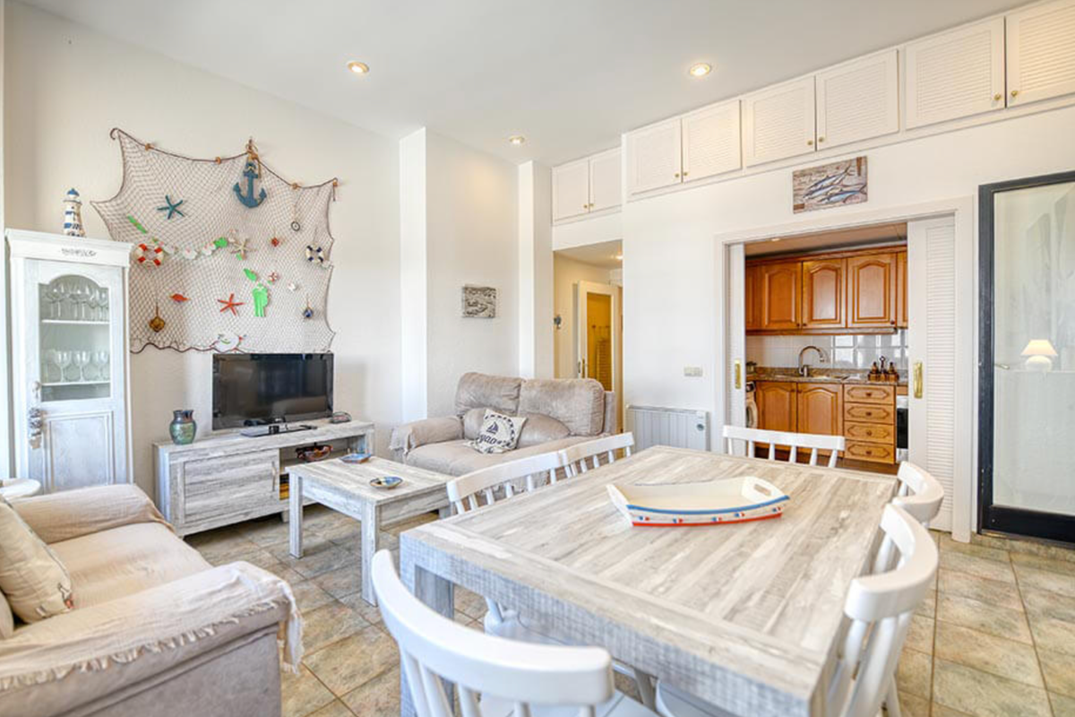 Apartamento en el centro con jardín y garaje