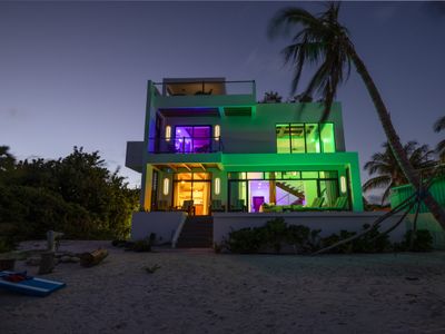 Luxury Beachfront Villa: Pool, Rooftop Patio, Dock