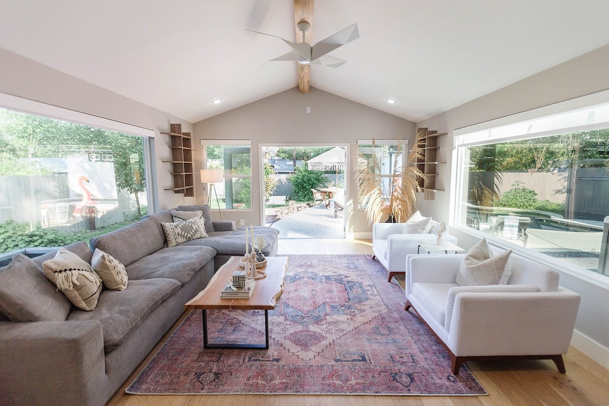 South Congress Bungalow w/ Pool & Hot Tub gallery image 5