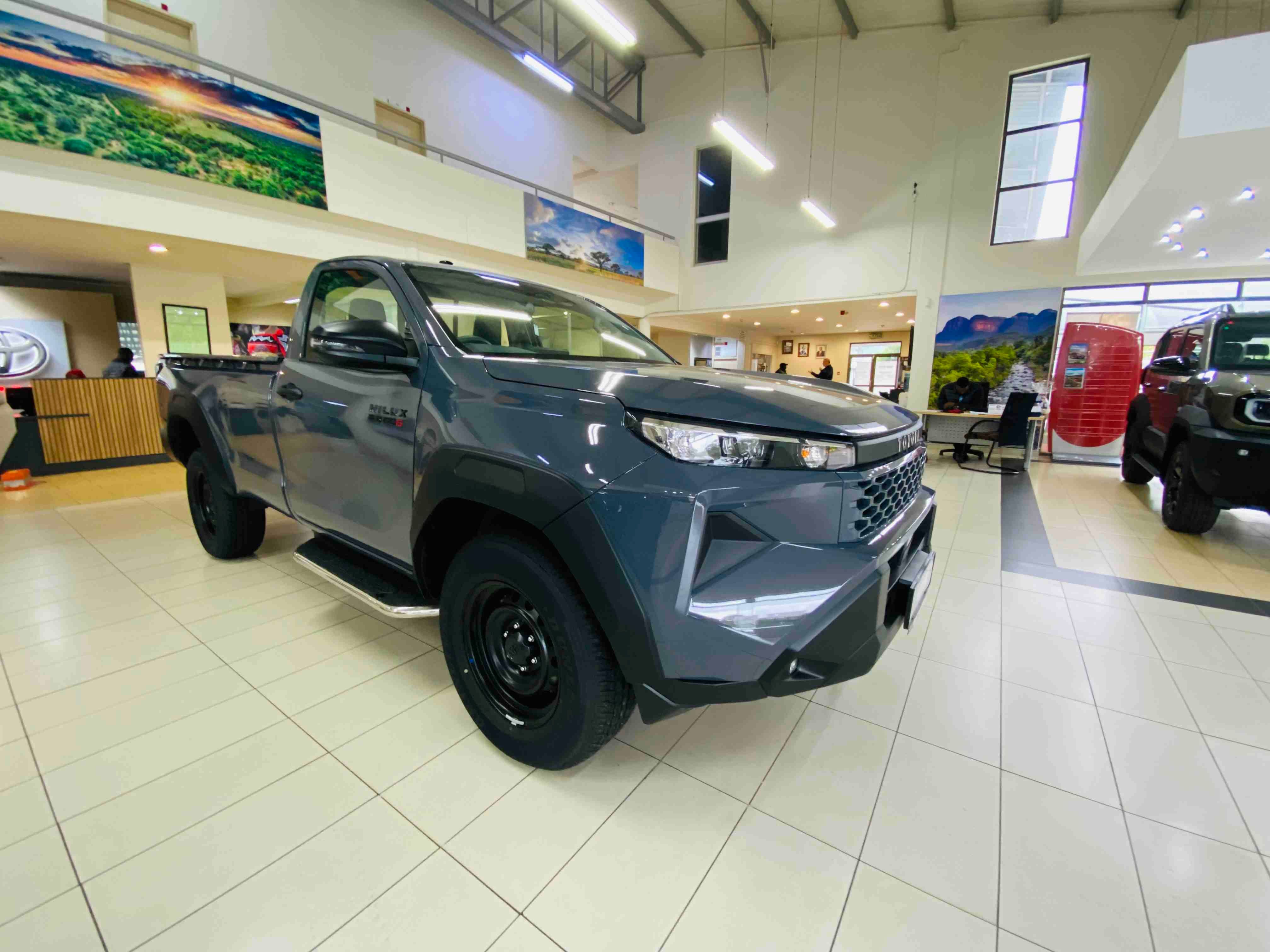TOYOTA HILUX 2.8 GD-6 RB SRX A T P U S C for Sale in South Africa