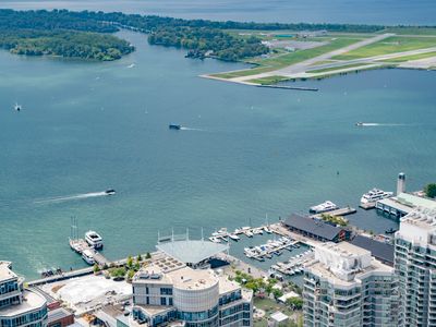 Dec Deal/TorontoVacation CN Tower/Lakeview 3BR&2BA