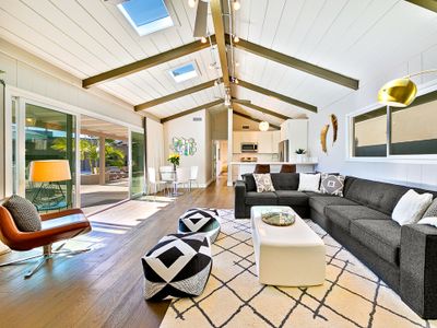 Luxury Gateway to La Jolla