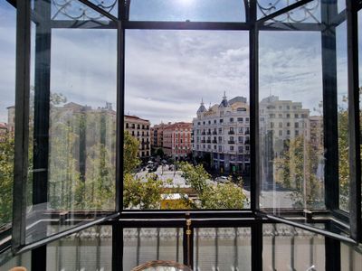 Spacious 3-Bedroom Apartment in Glorieta de Bilbao