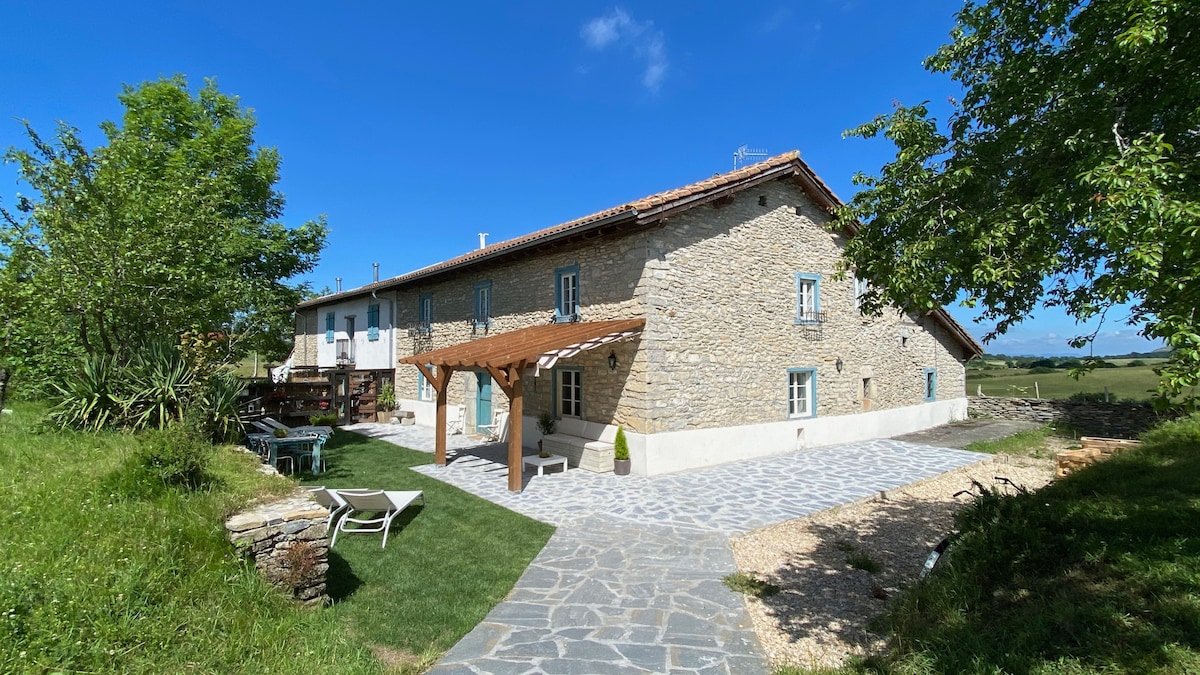 Ulle Gorri Basque Farmhouse gallery image 3