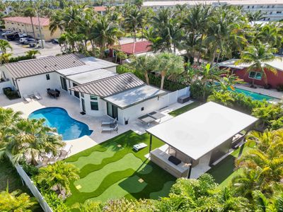 DFB Bungalow, Pool, Hot Tub, Mini Golf & MORE!