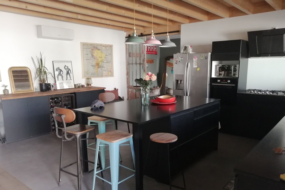 Maison en bois familiale avec piscine gallery image 5