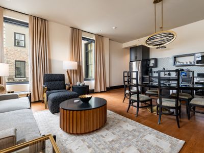 4BR Perfect Unit in French Quarter | Mayfair Hotel