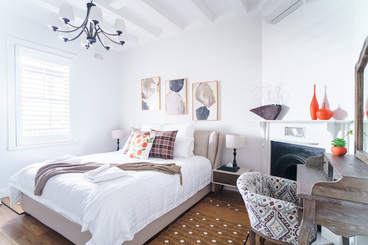 Water Front 6 Bedroom Cosy 2 Units The Rocks #1-2 gallery image 2