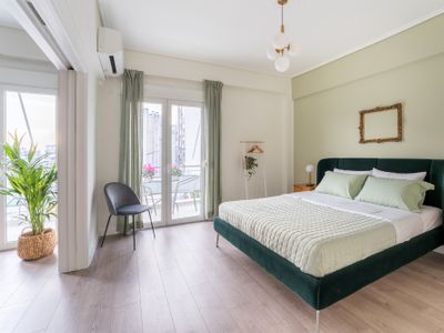 Spacious 3BR Home near Acropolis Museum