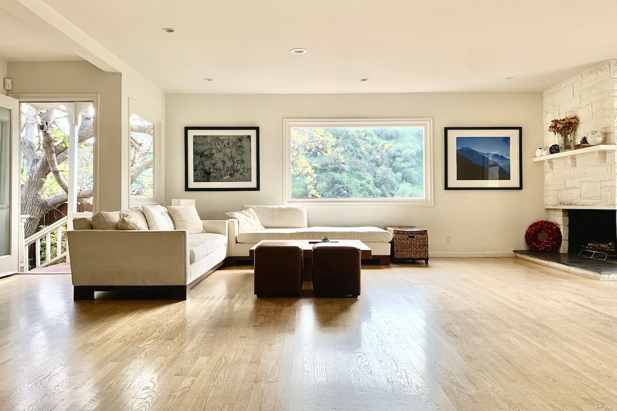 The Laurelmont with Canyon Views and Hot Tub gallery image 4