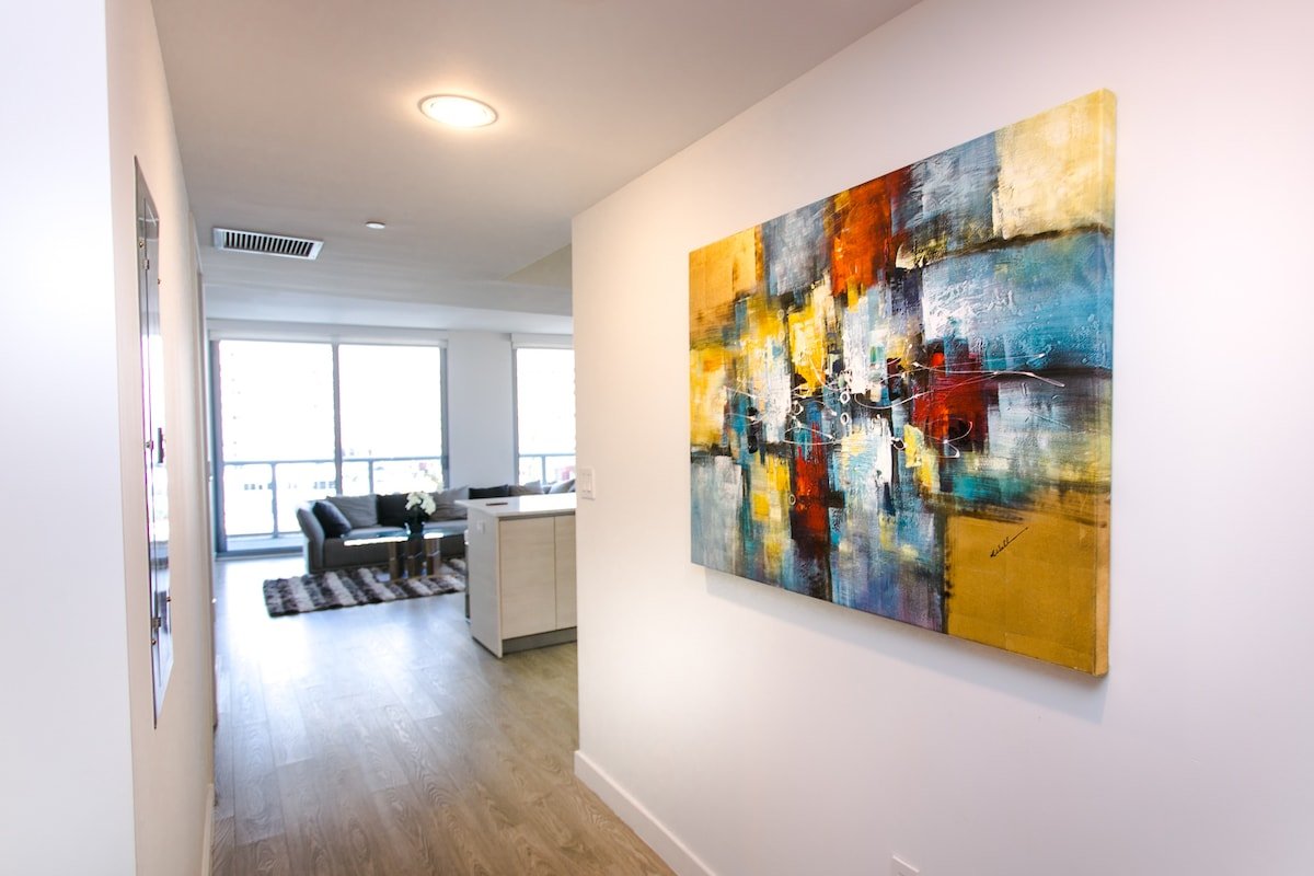 3/3 BEDROOM BEACHWALK RESORT WITH BEACH SERVICE gallery image 5