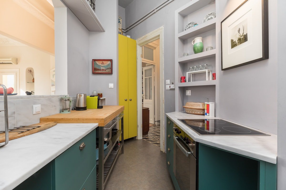 Basquiat by halu!: Gallery apartment in the center gallery image 3