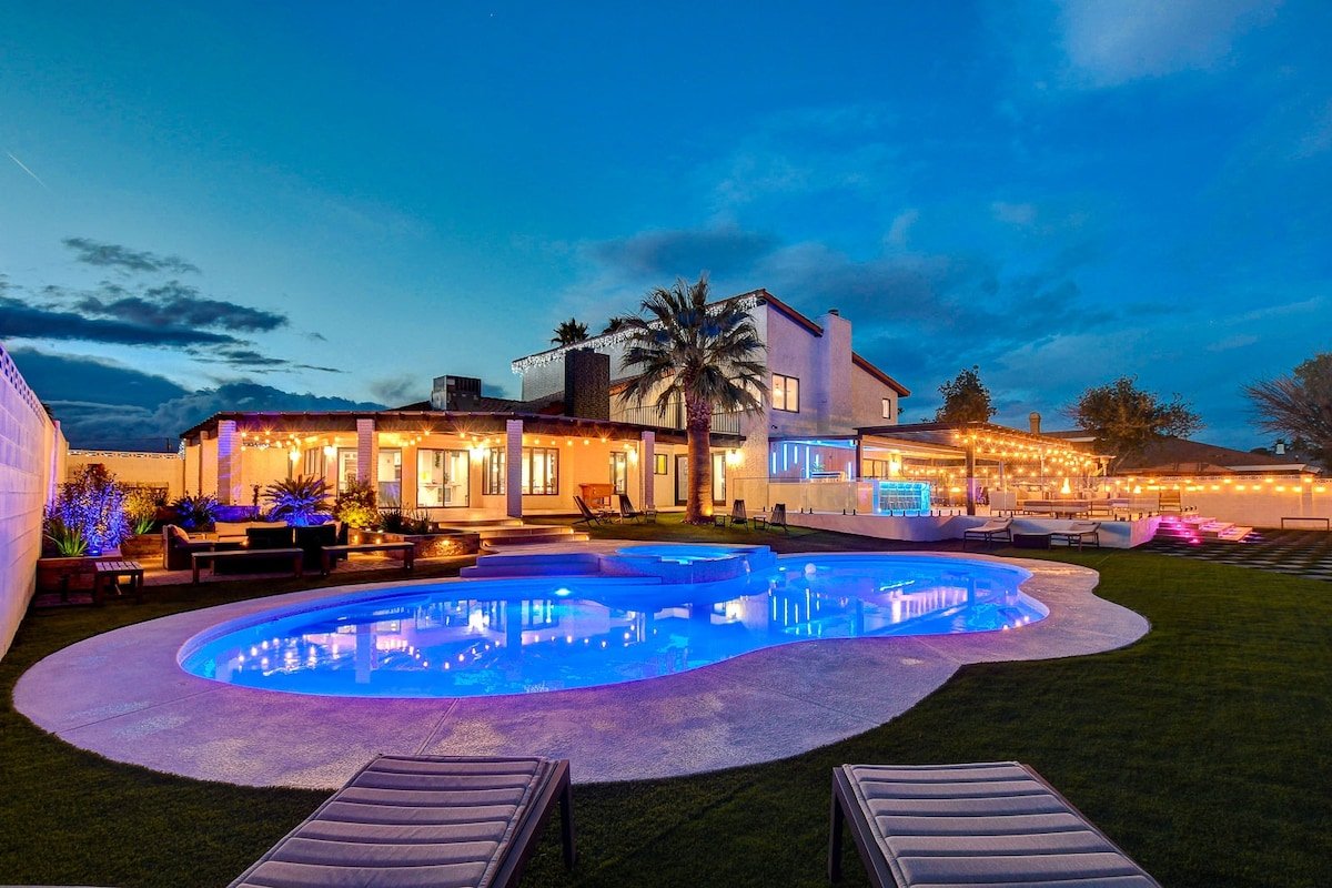 5000+ SqFt Mansion on 1 Acre Private Beach Club gallery image 3