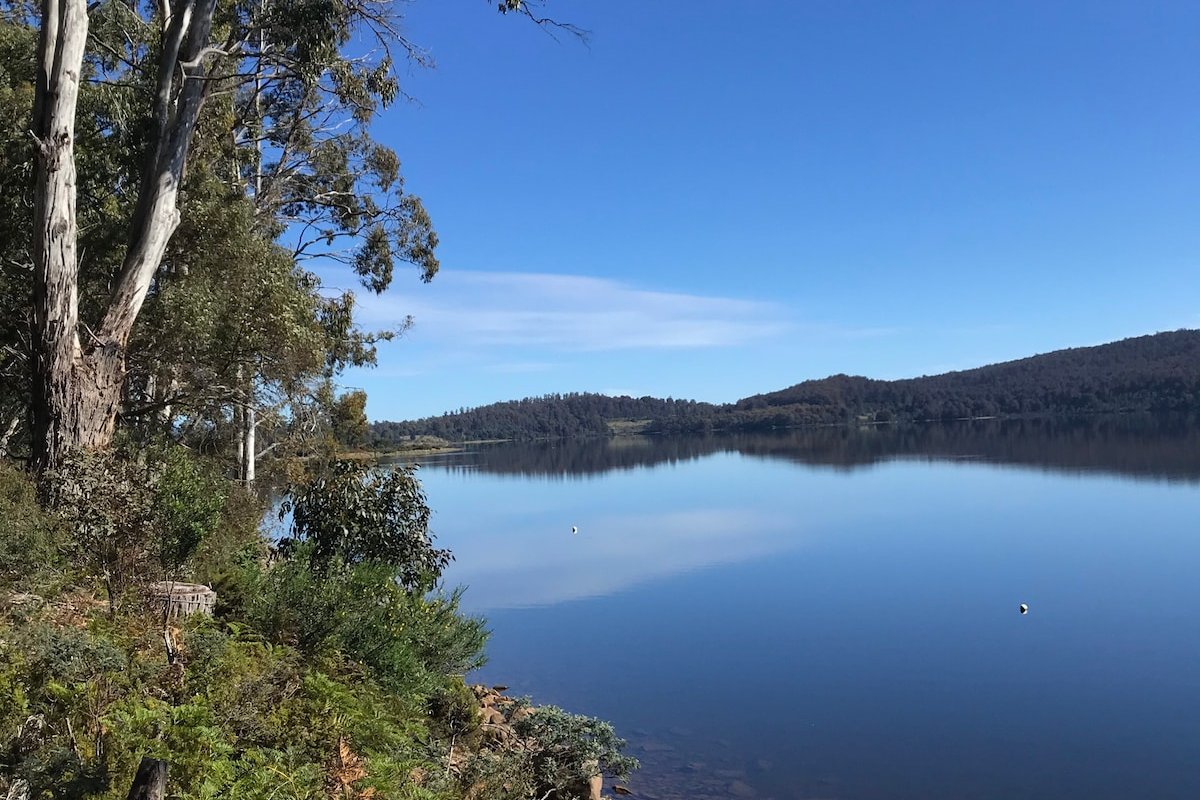 The Lake House-“Luxury in the Wilderness” gallery image 3