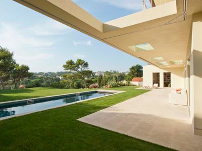 Villa Panoramica Estoril heated pool