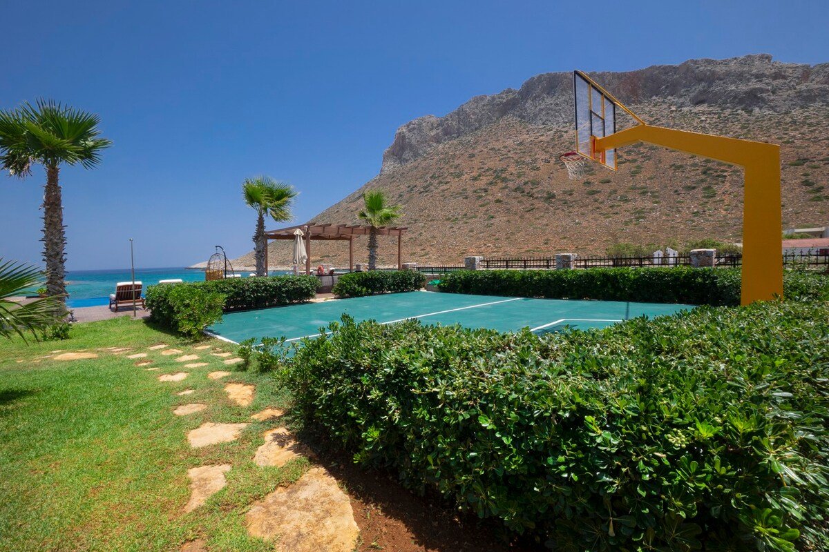 Beach front*Walk to Restaurant*Hydromassage*Basket gallery image 3