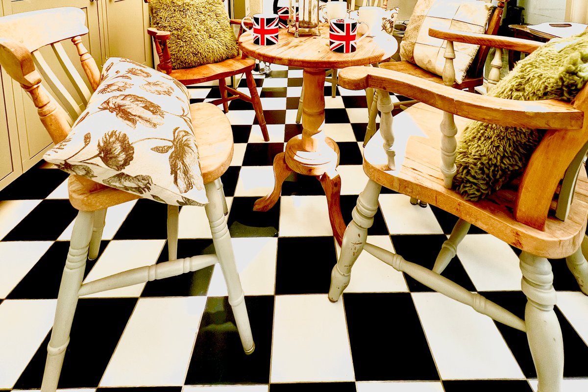 Zone 1 Heart of London! Victoria, Cafes/shops!