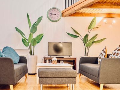 4BR + 2 BATH * 200sqm – 200m to Wenceslas Square